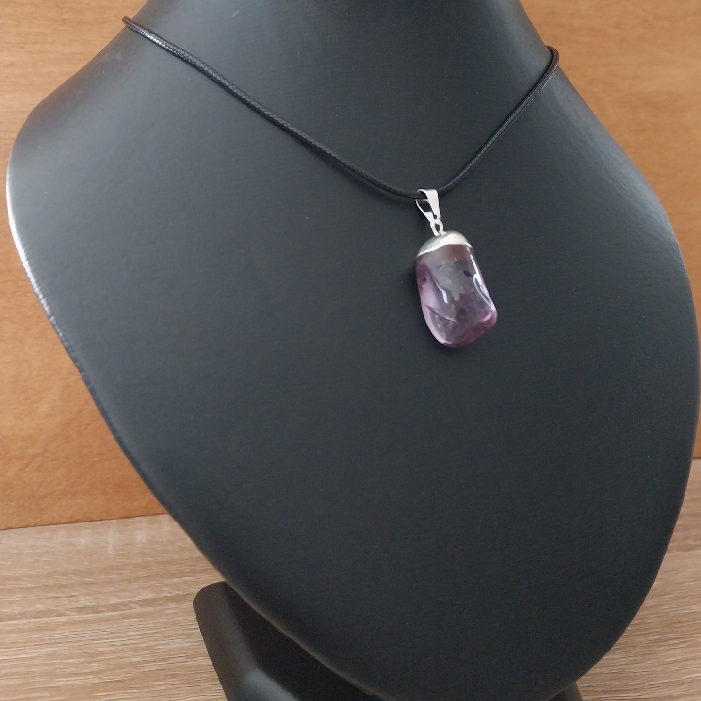 Pendentif AMÉTHYSTE sur cordon