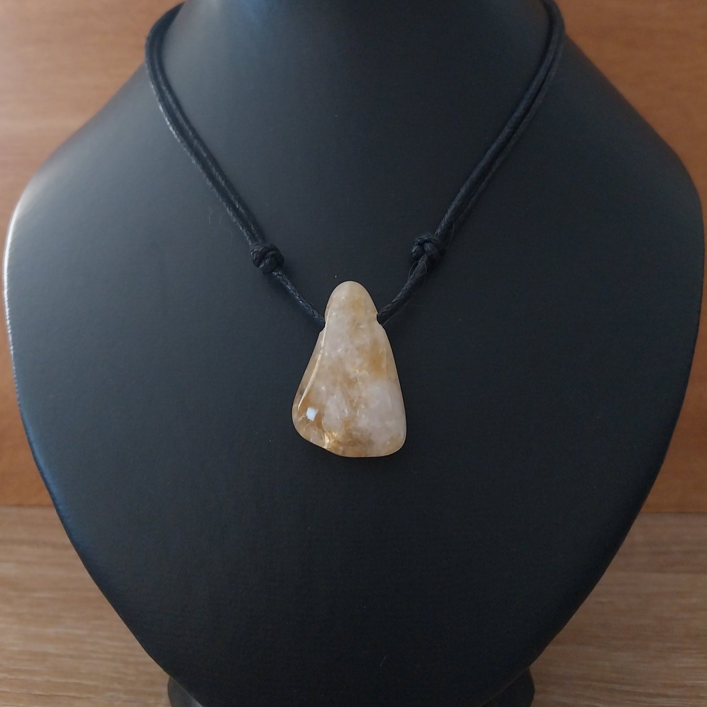 Pendentif CITRINE sur cordon réglable