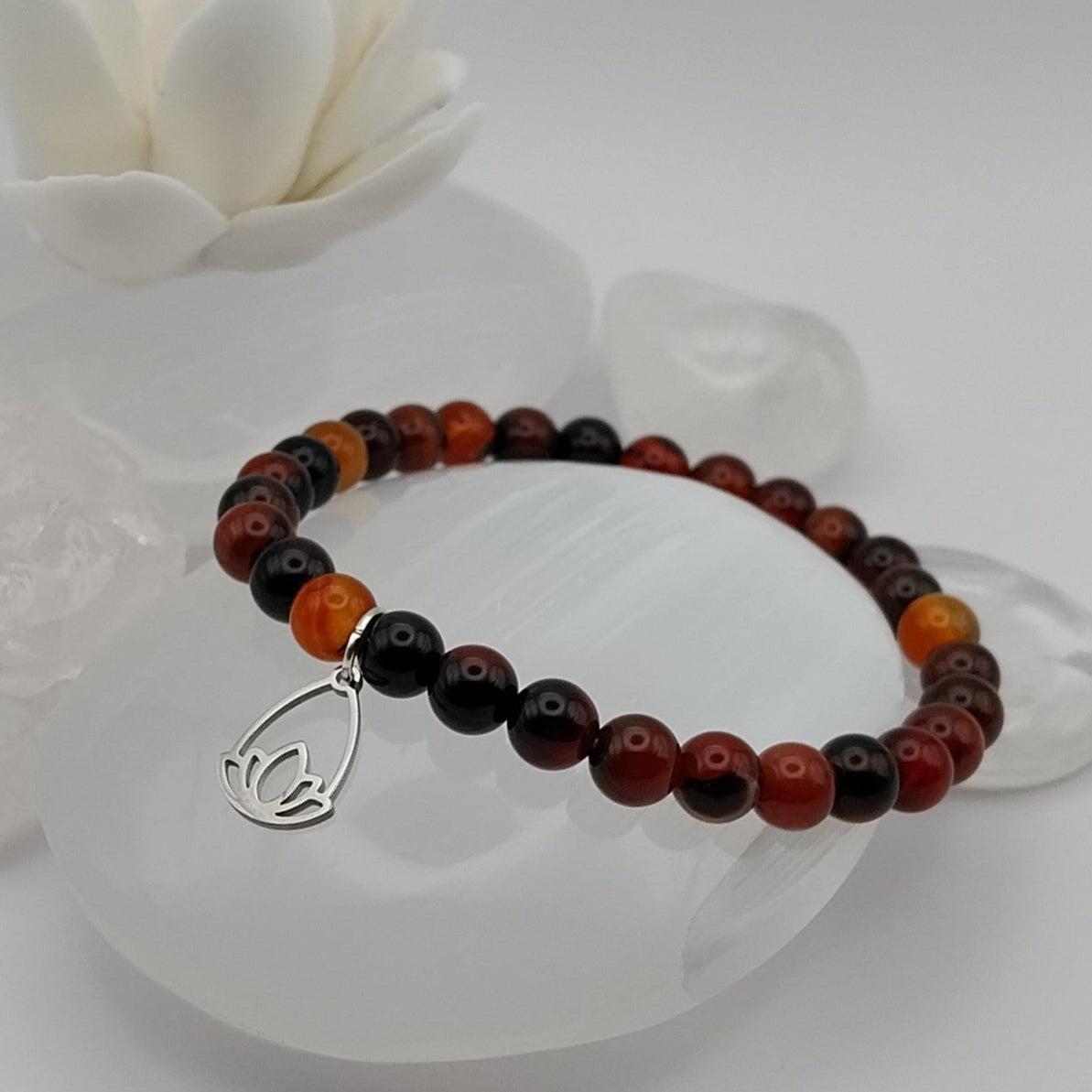 Bracelet AGATE RUBANÉE - Perles 6mm - Lotus argenté