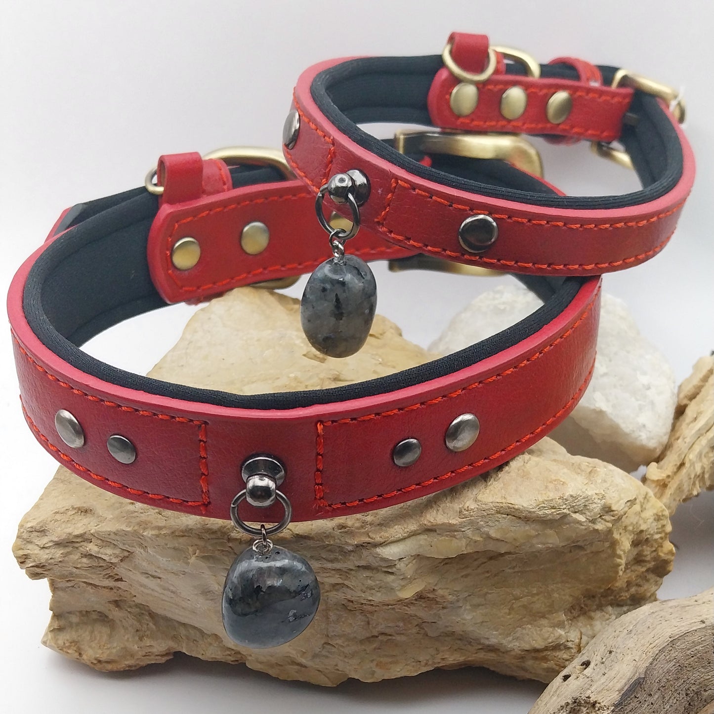 Collier Chien - LARVIKITE - Rouge