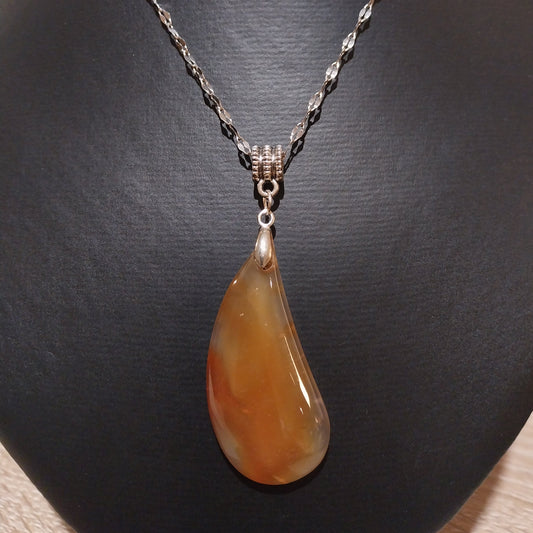 Pendentif AGATE RUBANEE sur chaîne