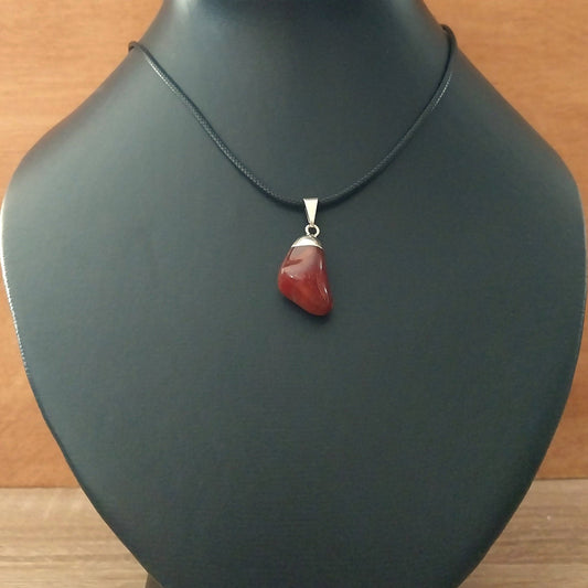 Pendentif AGATE RUBANÉE sur cordon